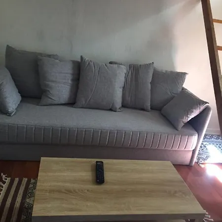 Victor Hugo Confort Et Sa Pizza Offerte Apartman